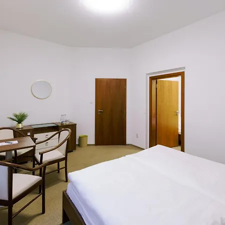 Eagle Hotel